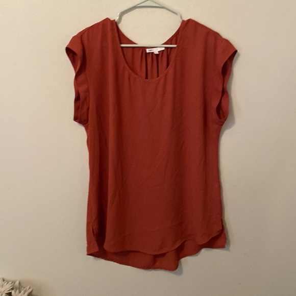 DR2 Red Sleeveless Round Neck Blouse [Size: L] - Picture 1 of 4